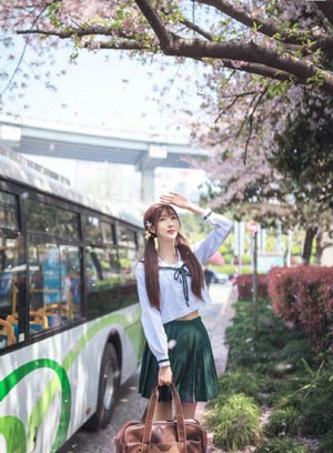 左右