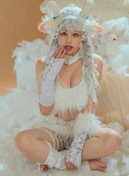 与君初相识