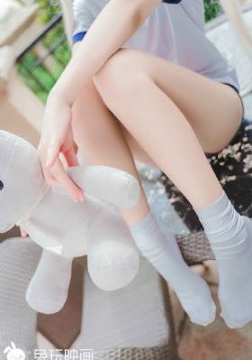 爱君如梦