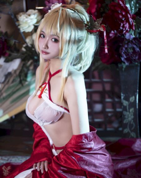 麻烦中的女人