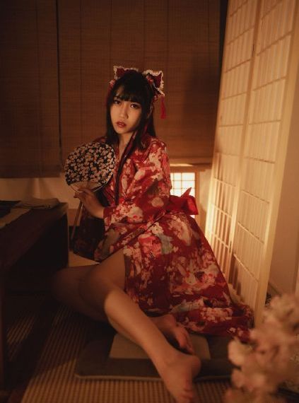 九个女仔一只鬼