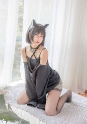 请别相信她