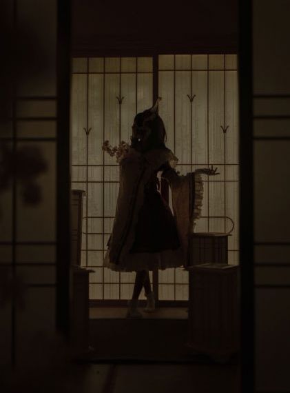 被跟踪的少女